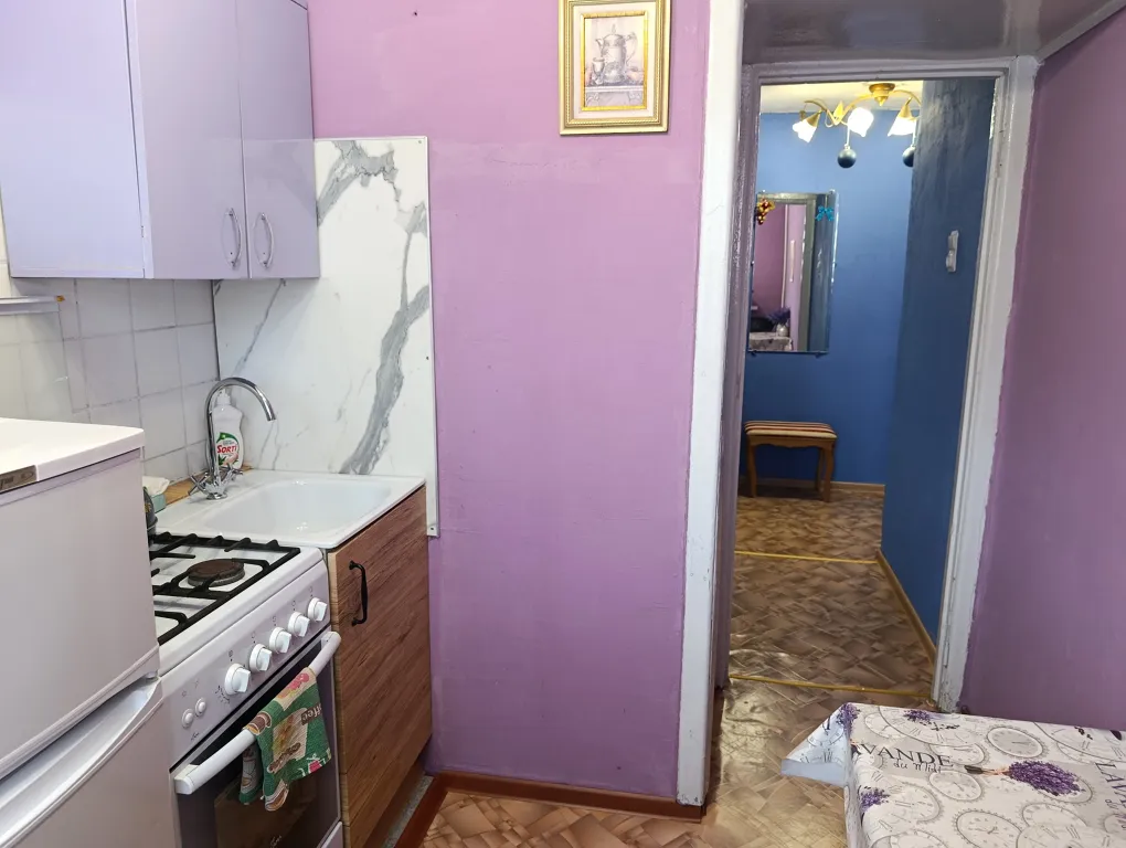Квартира однокомнатная на улице Рыбинской, 37 м², Ярославль — кухня, фото 3