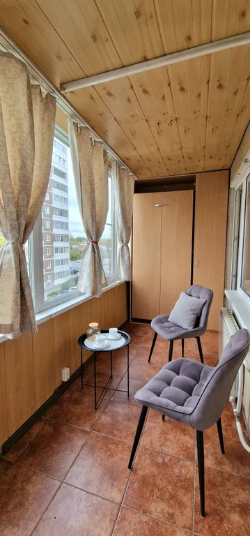 Квартира двухкомнатная на улице Ярославской, 55 м², Екатеринбург — вид из окна