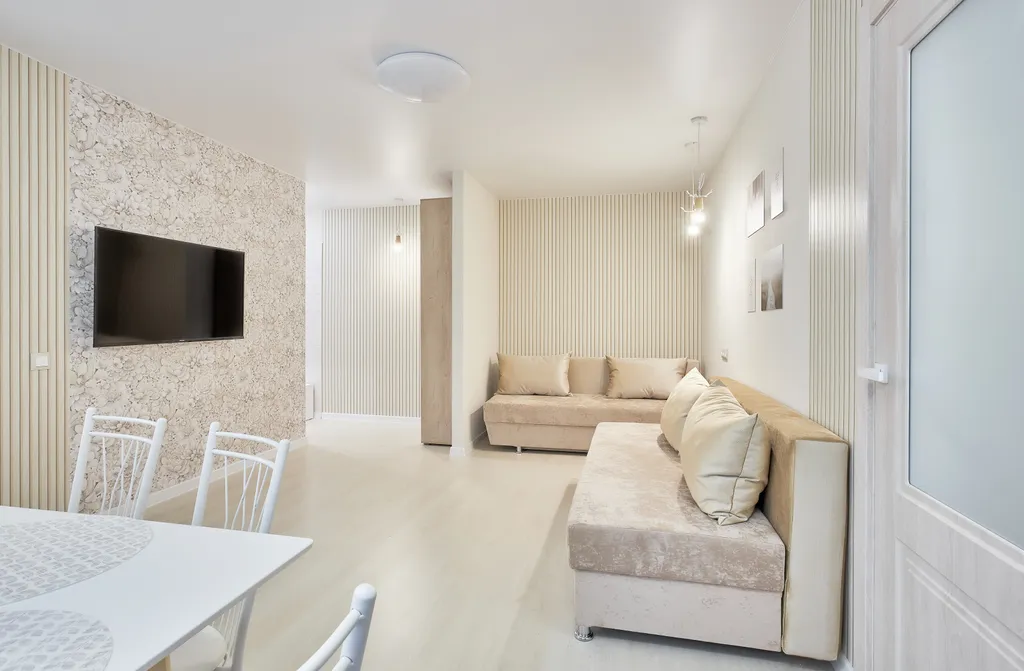 Квартира двухкомнатная на улице Республики, 43 м², Тюмень — спальня, фото 4