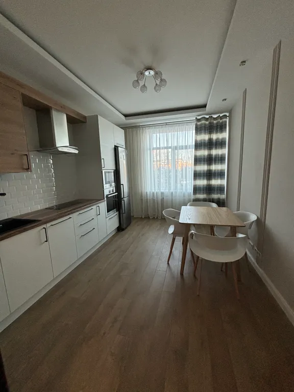 Квартира однокомнатная на улице Вокзальной, 90 м², Выборг — кухня, фото 3