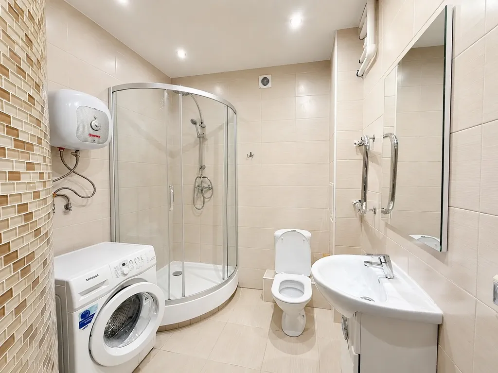 Квартира однокомнатная на улице Минской, 52 м², Тюмень — ванная комната