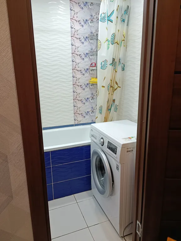 Квартира двухкомнатная на улице Генерала Веденина, 62 м², Шахунья — ванная комната