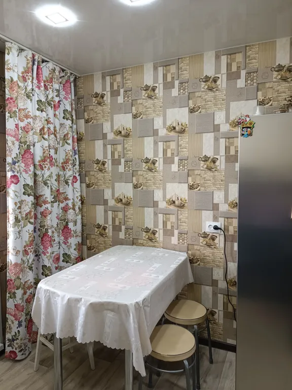 Квартира двухкомнатная на улице Генерала Веденина, 62 м², Шахунья — кухня, фото 2