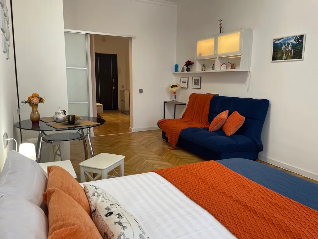 Уютная и светлая квартира в знаменитом сталинском доме