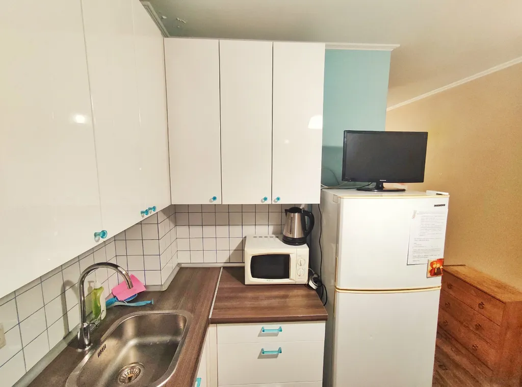 Квартира однокомнатная у Южной, в Чертаново Северное, 34 м², Москва — кухня, фото 7