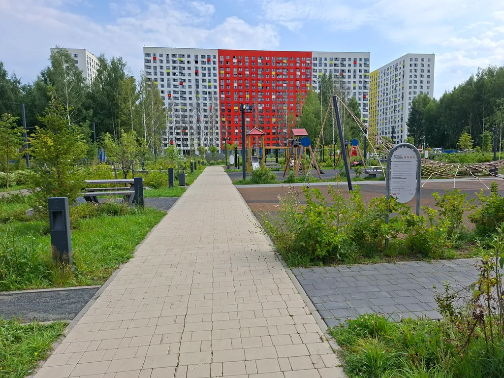 Студия однокомнатная на улице Академика Колмогорова, 27 м², Ярославль — двор, фото 3