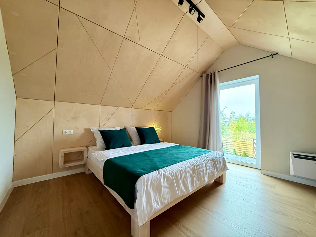 Коттедж 8-местный на улице Солнечной, 120 м², Ефимьево — спальня, фото 4