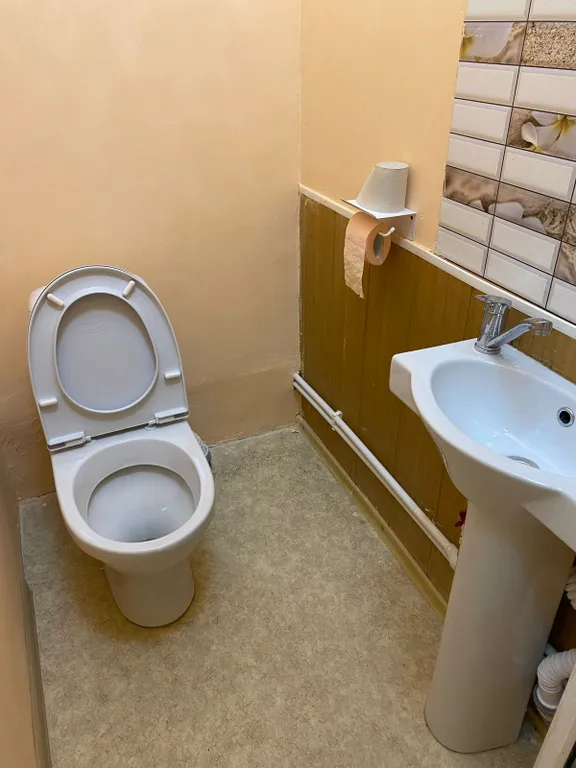 Квартира однокомнатная на улице Инструментальной, 60 м², Таганрог — ванная комната, фото 2