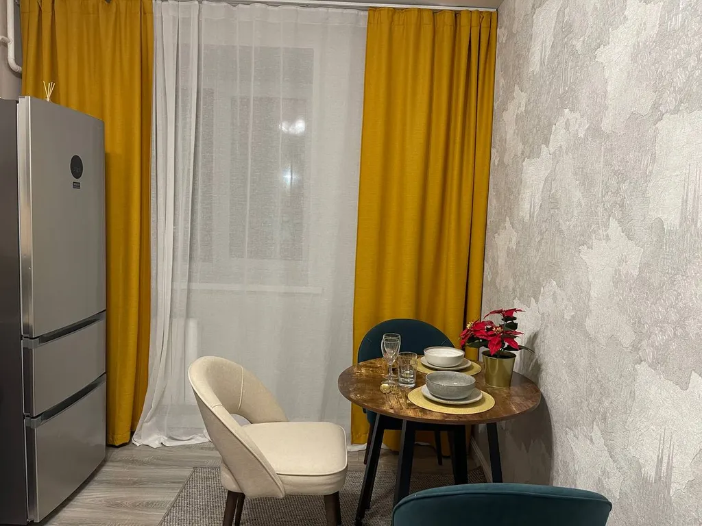 Квартира однокомнатная у Площади Габдуллы Тукая, в Вахитовском, 44 м², Казань — кухня, фото 3