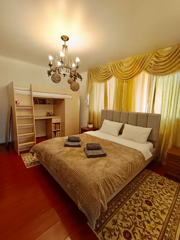 Апартаменты двухкомнатные на проспекте Кирова, 38 м², Пятигорск — спальня