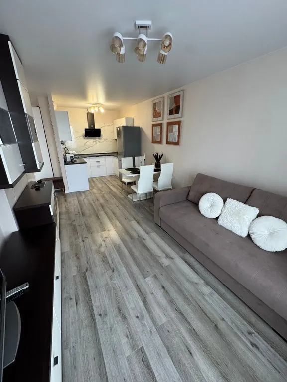 Апартаменты ЛАФА4 семейная с лоджией для 1-4 человек +  ребенок.