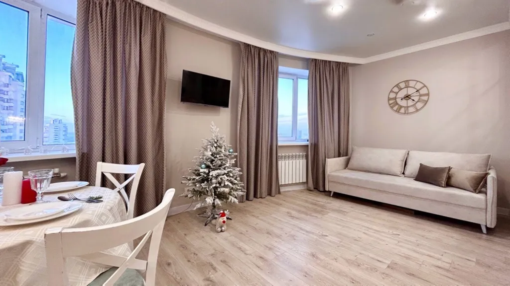 Квартира двухкомнатная у Российской, в Октябрьском, 53 м², Самара — спальня, фото 7