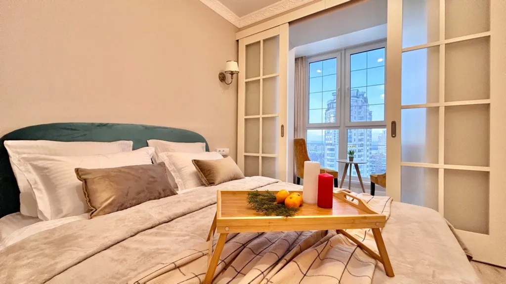Квартира двухкомнатная у Российской, в Октябрьском, 53 м², Самара — спальня, фото 3