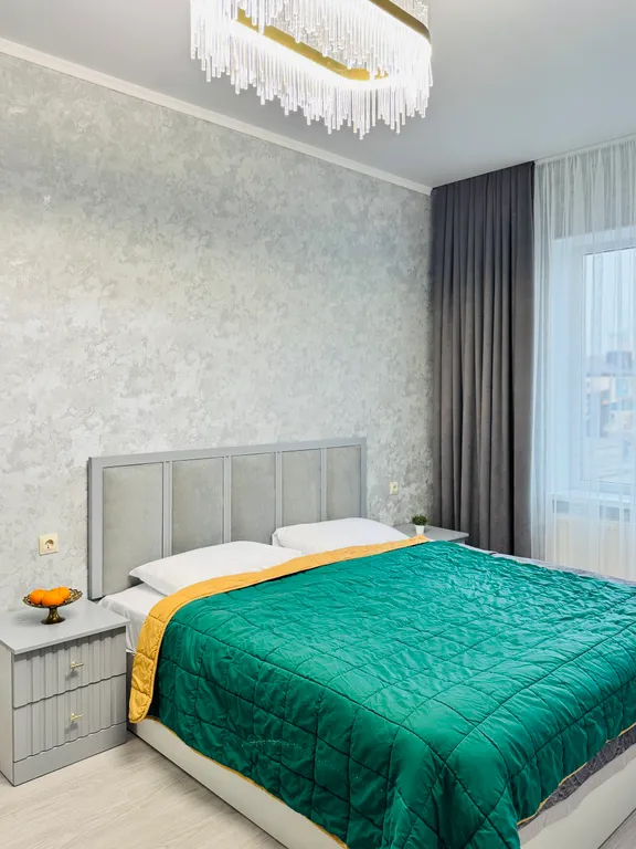 Квартира двухкомнатная на улице Луначарского, 95 м², Ессентуки — спальня, фото 11