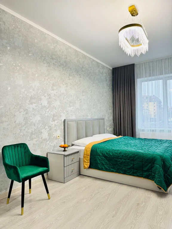 Квартира двухкомнатная на улице Луначарского, 95 м², Ессентуки — спальня, фото 2