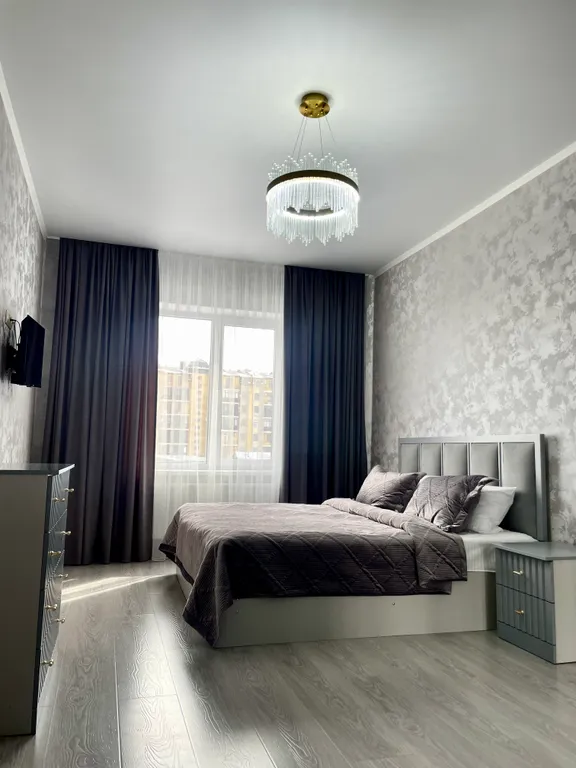 Квартира двухкомнатная на улице Луначарского, 95 м², Ессентуки — спальня, фото 7