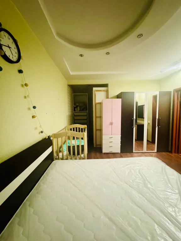 Квартира двухкомнатная у Горьковской, в Кузнечихе, 72 м², Нижний Новгород — спальня, фото 6