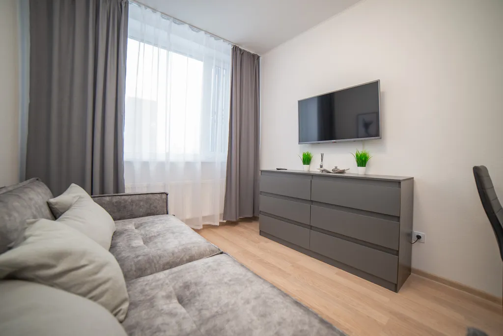 Квартира однокомнатная в Кировском, 44 м², Екатеринбург — спальня, фото 9