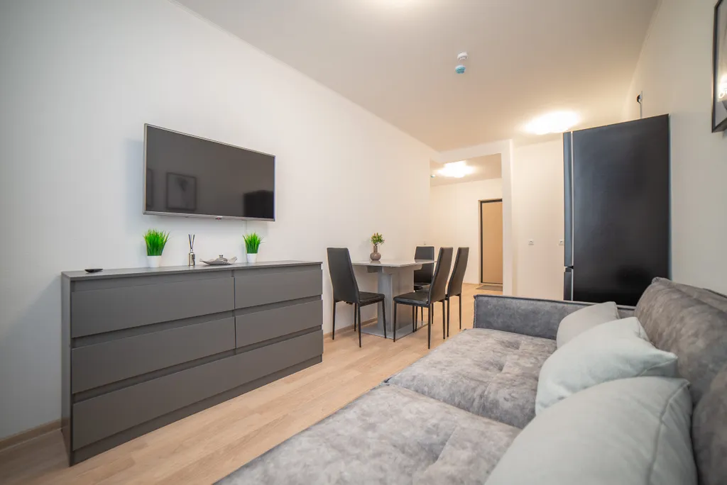 Квартира однокомнатная в Кировском, 44 м², Екатеринбург — спальня, фото 11