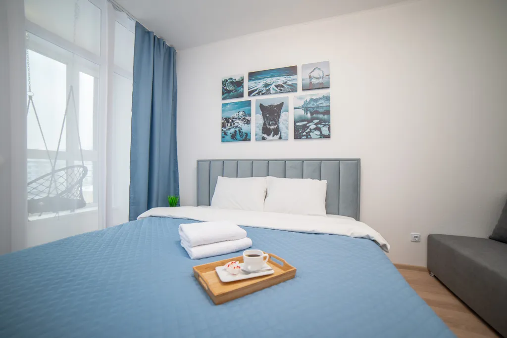 Квартира однокомнатная в Кировском, 44 м², Екатеринбург — спальня, фото 2