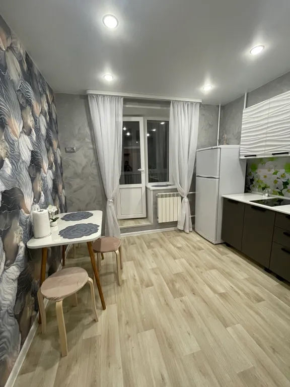 Квартира однокомнатная в Дзержинском, 38 м², Волгоград — кухня