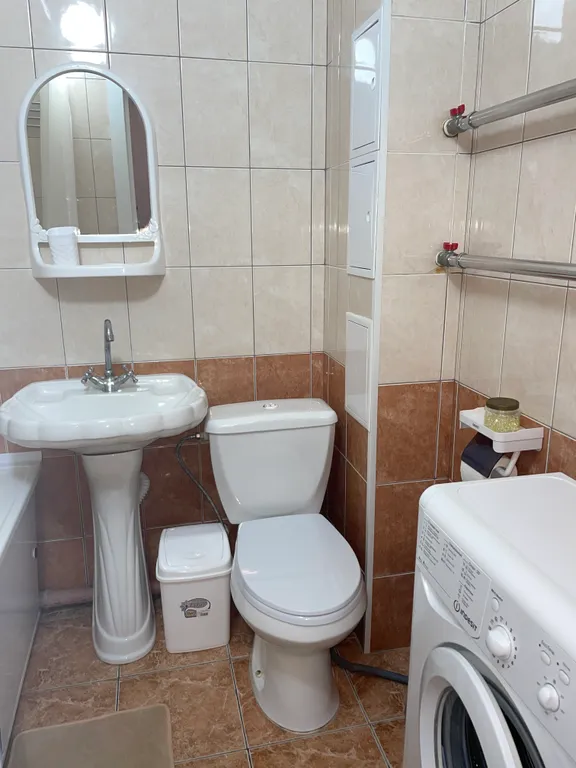 Квартира однокомнатная в Дзержинском, 38 м², Волгоград — ванная комната, фото 2