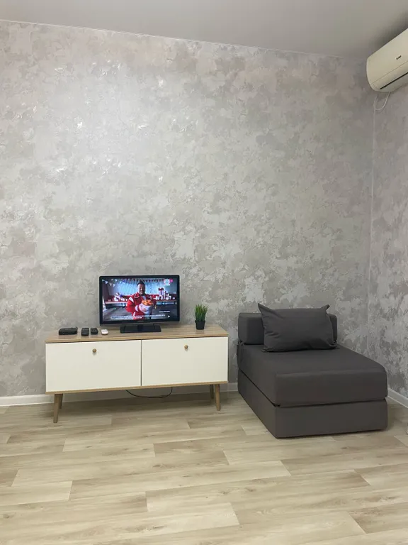 Квартира однокомнатная в Дзержинском, 38 м², Волгоград — спальня, фото 3