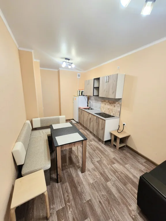 Квартира однокомнатная на бульваре Комарова, 40 м², Ростов-на-Дону — кухня, фото 4