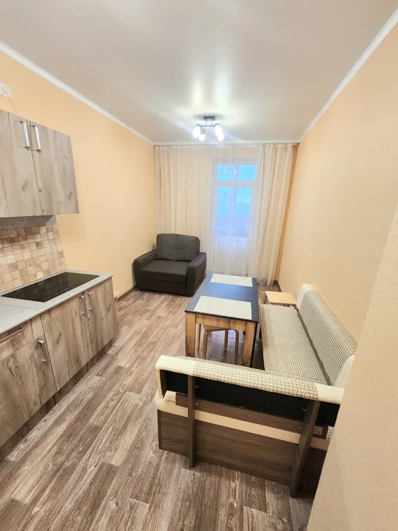 Квартира однокомнатная на бульваре Комарова, 40 м², Ростов-на-Дону — кухня, фото 2