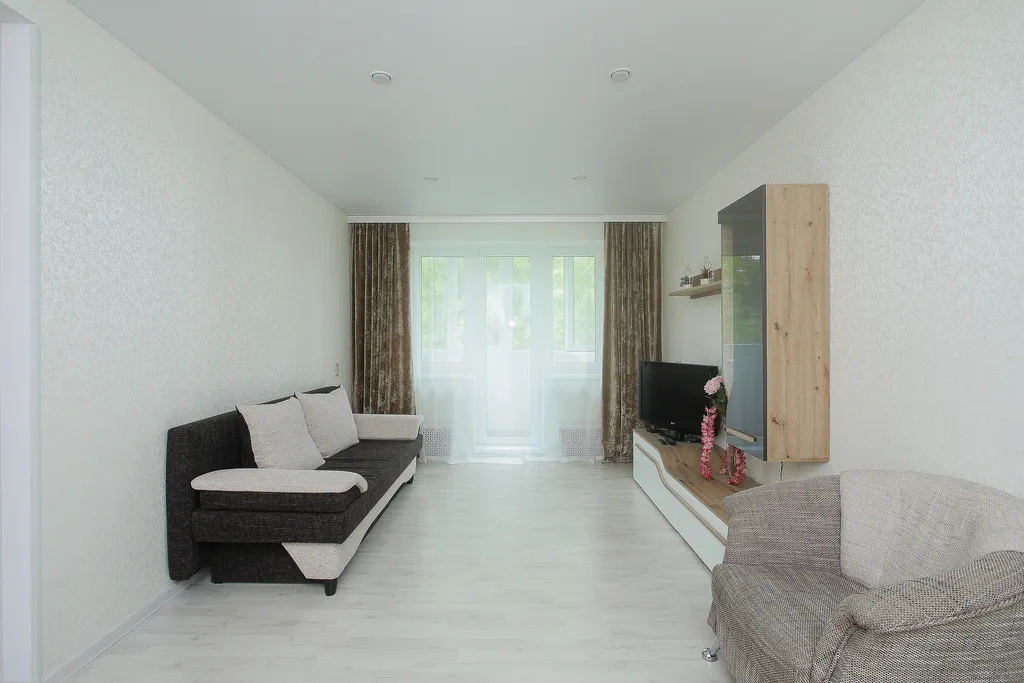 Квартира трёхкомнатная в Ленинградском, 60 м², Калининград — фото 16