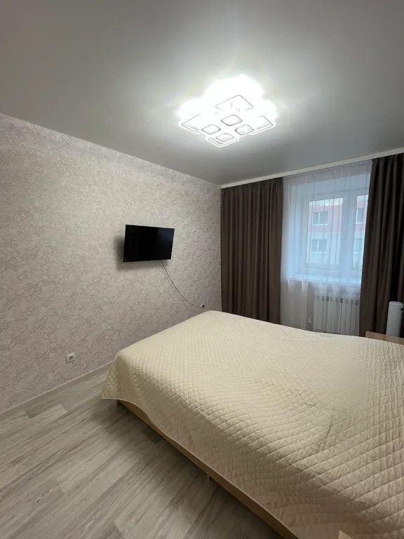 Квартира двухкомнатная на улице Симанина, 59 м², Дивеево — спальня, фото 4