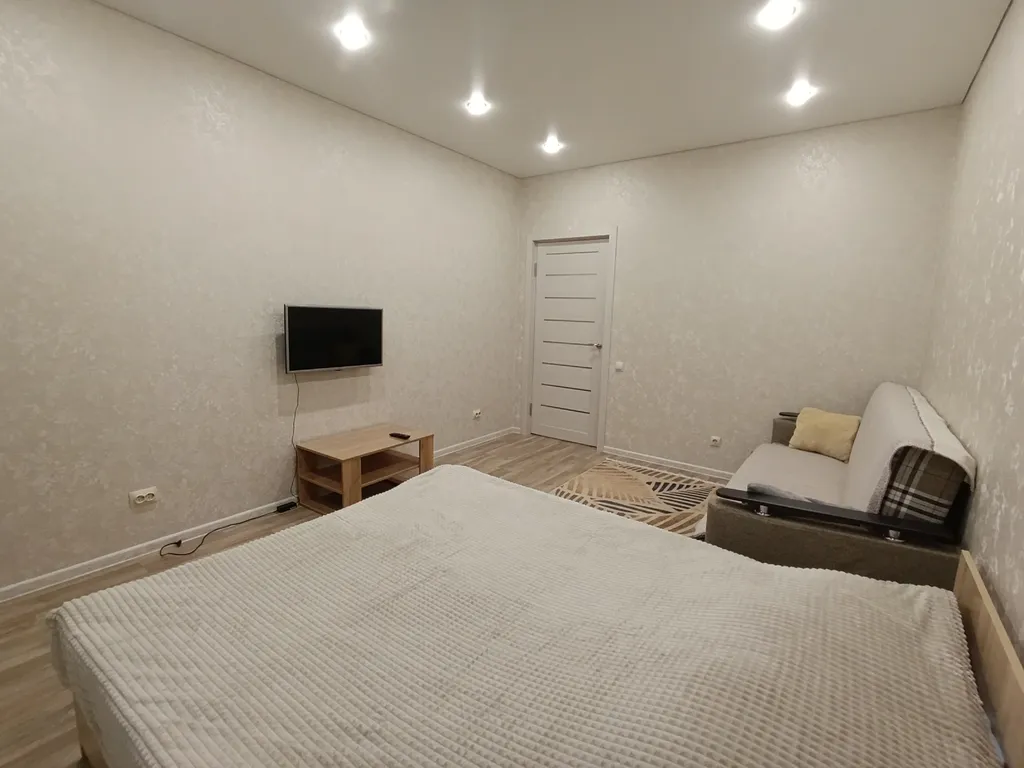 Квартира двухкомнатная на улице Молокозаводской, 60 м², Арзамас — спальня, фото 2
