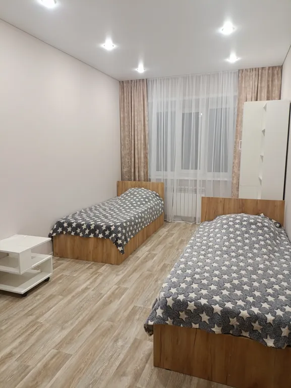 Квартира двухкомнатная на улице Молокозаводской, 60 м², Арзамас — спальня, фото 3
