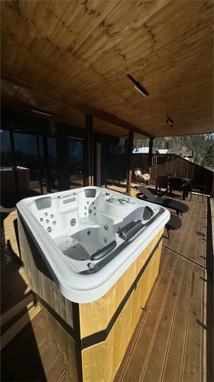 Апартаменты двухкомнатные с джакузи 2