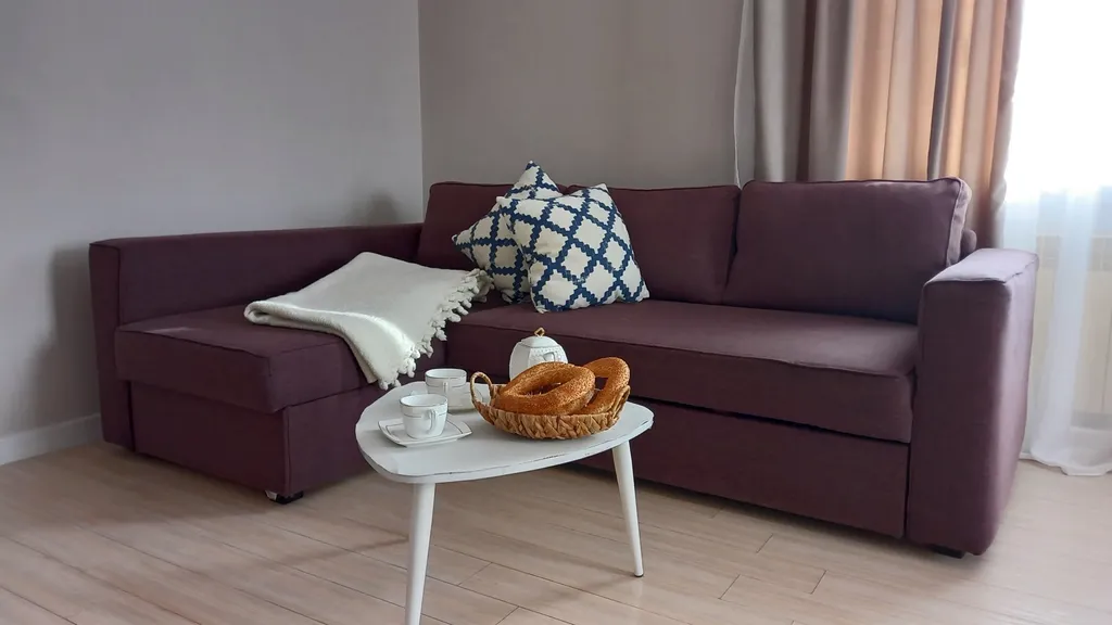 Квартира двухкомнатная на улице Садовой, 60 м², Ессентуки — спальня, фото 12