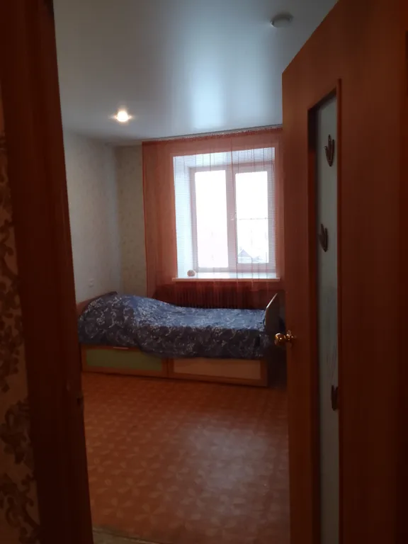Квартира трёхкомнатная на улице Курчатова, 60 м², Саров — спальня, фото 7