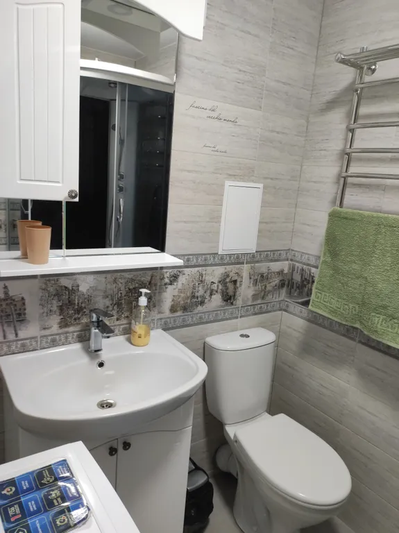 Студия однокомнатная на улице 1 Котельной, 25 м², Таганрог — ванная комната, фото 2
