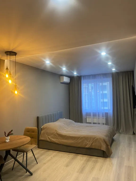 Апартаменты однокомнатные в Советском, 28 м², Красноярск — спальня, фото 2
