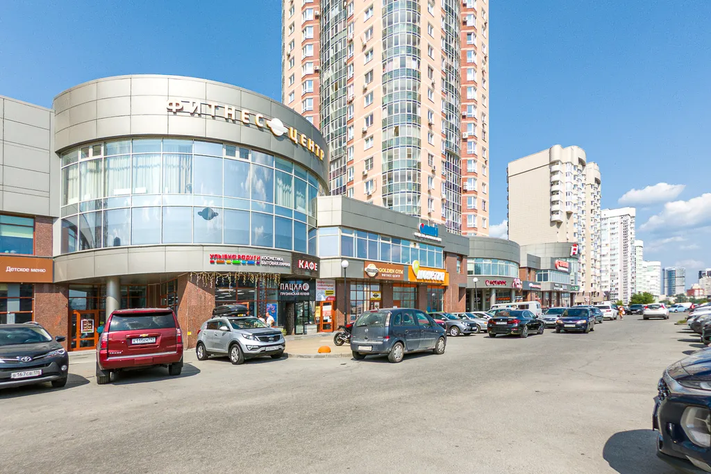 Квартира двухкомнатная у Ботаники, в Химмаше, 85 м², Екатеринбург — двор, фото 4