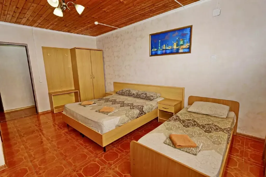 Трёхместный номер стандарт — Галактика, фото 3 из 5