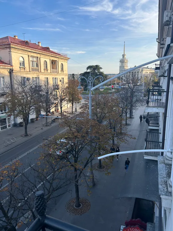 Квартира двухкомнатная в Ленинском, 62 м², Севастополь — фото 32