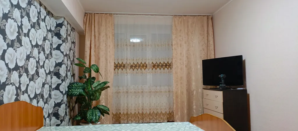 Квартира однокомнатная на улице Федора Гладкова, 45 м², Чебоксары — спальня