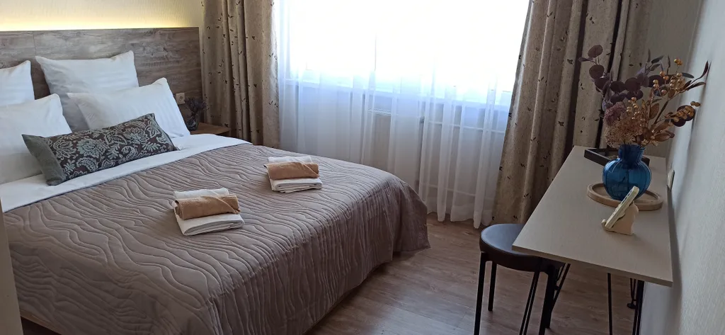 Квартира однокомнатная на улице Александра Покрышкина, 48 м², Краснодар — спальня, фото 4
