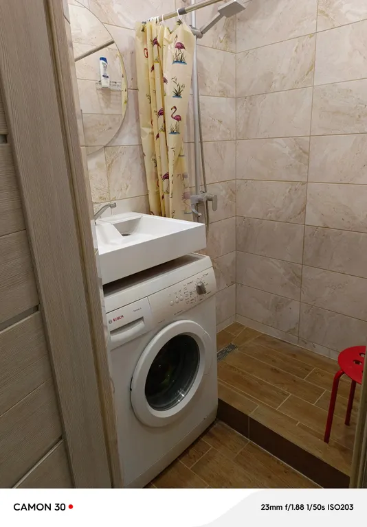 Квартира двухкомнатная на улице Прудовой, 46 м², Печоры — ванная комната, фото 2