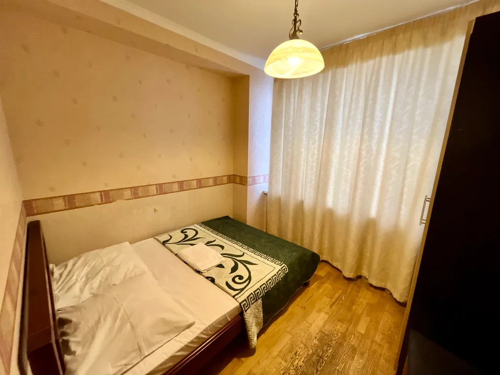 Квартира трёхкомнатная у Арбатской, в Арбате, 75 м², Москва — спальня, фото 4