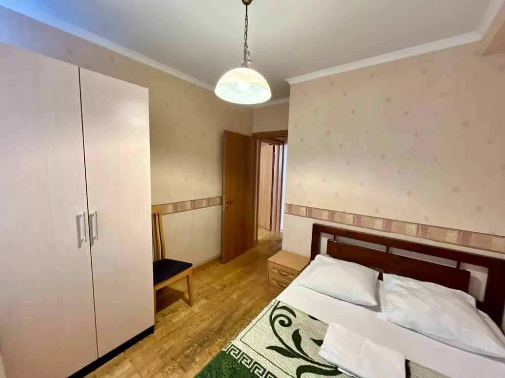 Квартира трёхкомнатная у Арбатской, в Арбате, 75 м², Москва — спальня, фото 5
