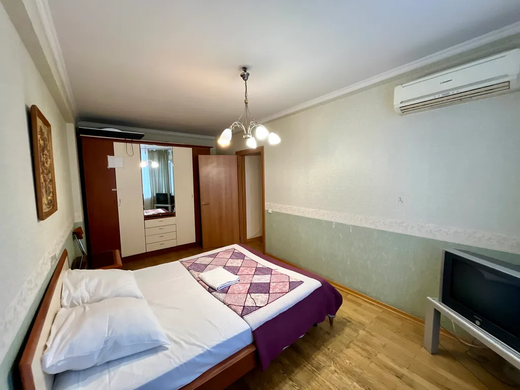 Квартира трёхкомнатная у Арбатской, в Арбате, 75 м², Москва — спальня, фото 6