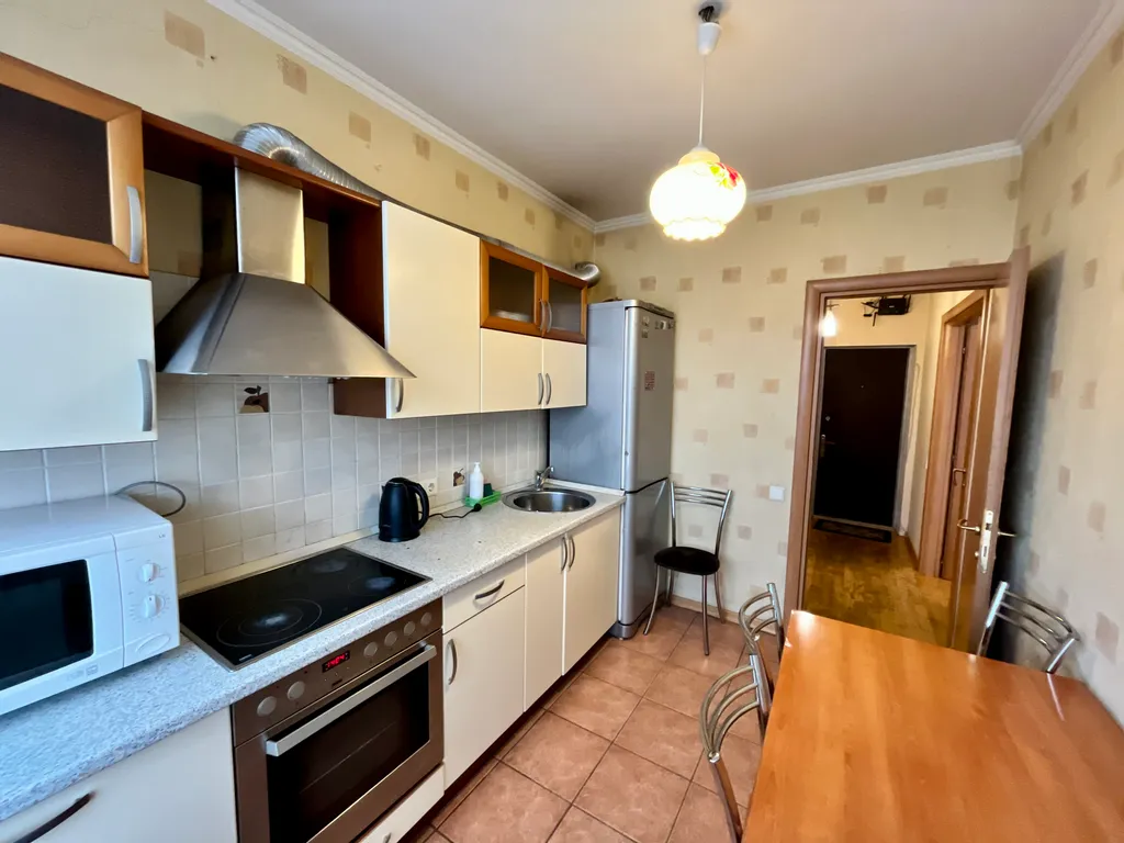 Квартира трёхкомнатная у Арбатской, в Арбате, 75 м², Москва — кухня