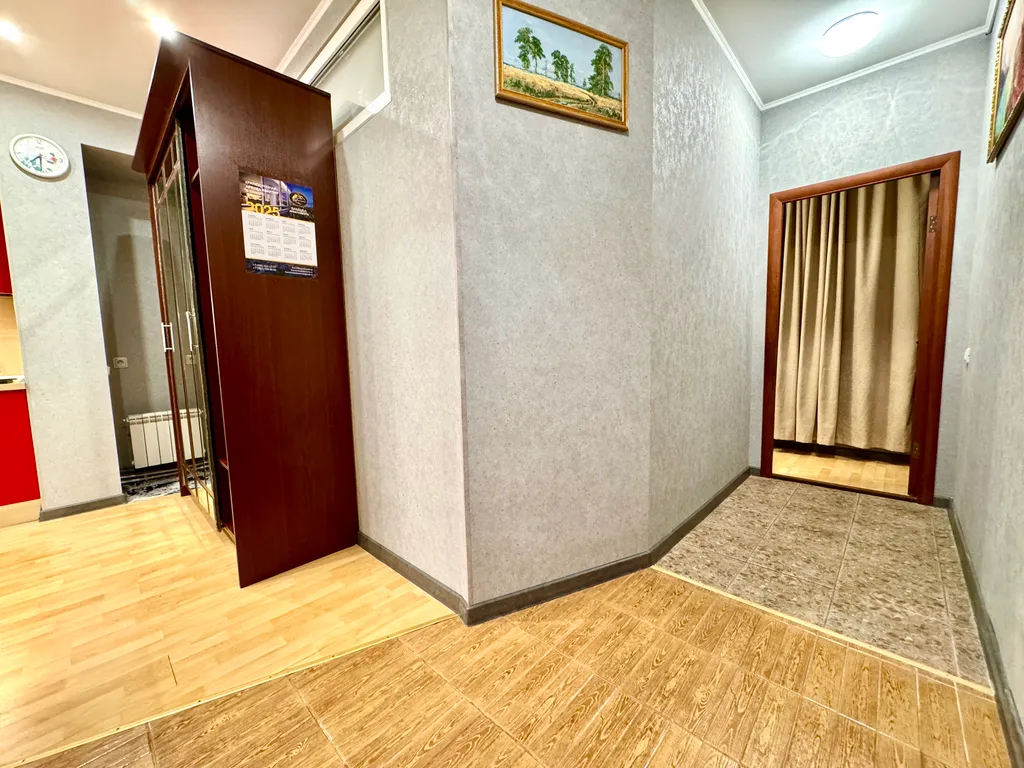 Квартира двухкомнатная в Советском, 60 м², Самара — фото 36