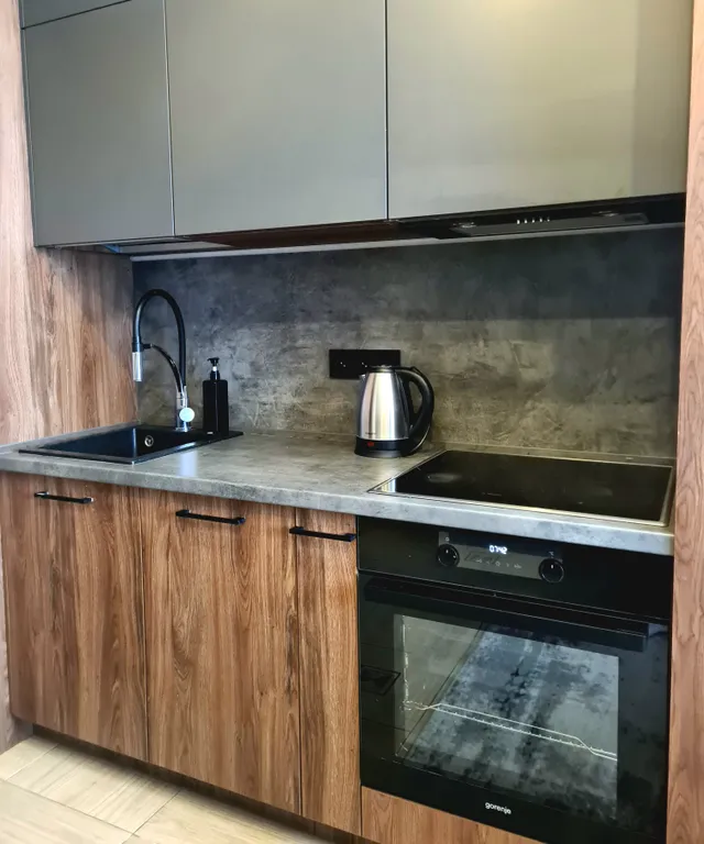 Квартира однокомнатная в Октябрьском, 47 м², Иркутск — кухня, фото 4